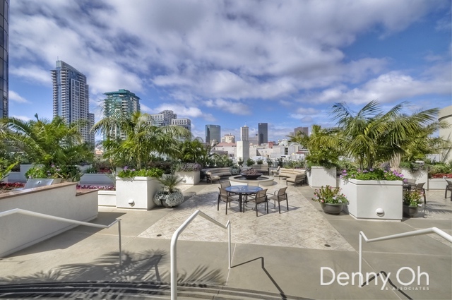 Harbor Club Deck Area